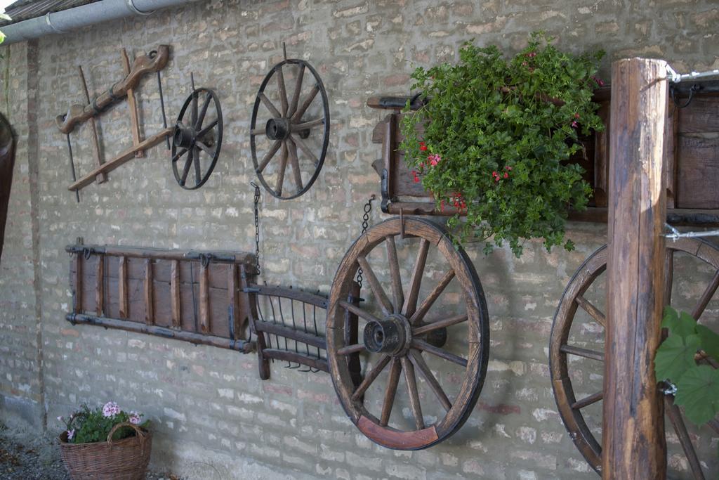 Hotel Kassai Fogado à Kaposmero Extérieur photo